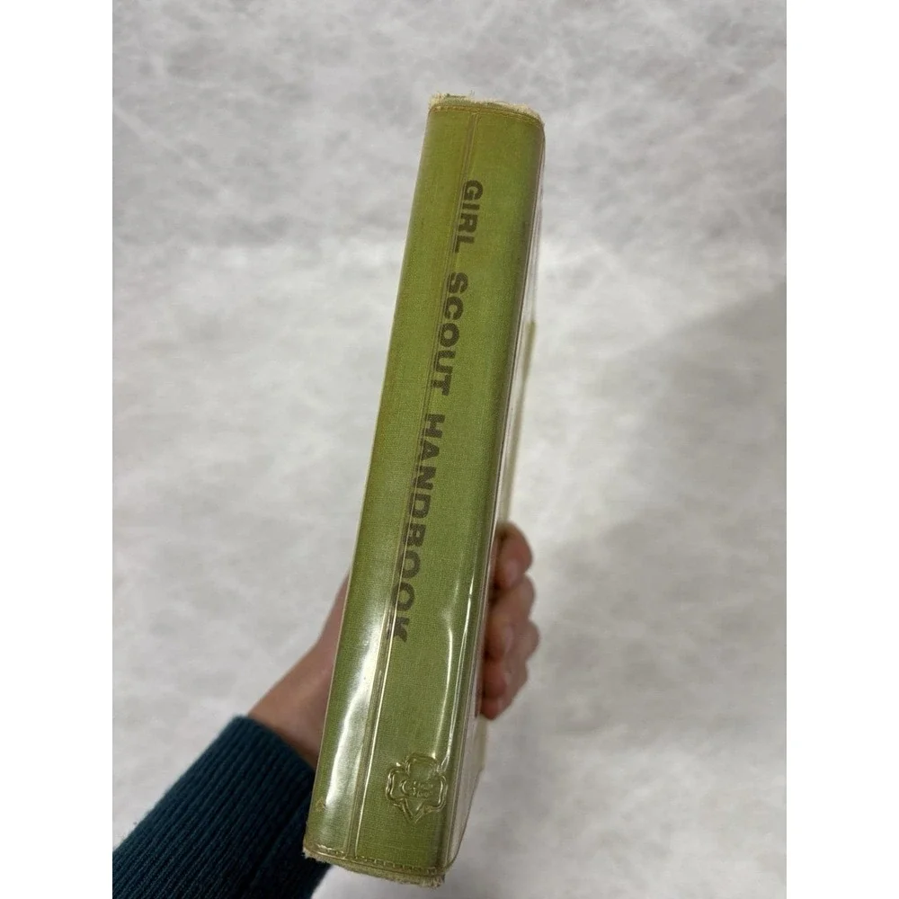 Vintage 1959 Girl Scout Handbook 20th Impression Hardback Worn Cover Notes‎
